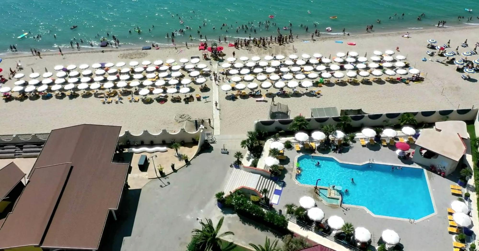 Nirvana Club Village Botricello Exteriér fotografie
